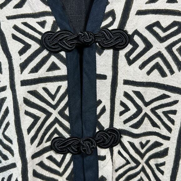 FIXSUN CASUAL Women's Linen Tribal Print Oversized Jacket Black/Cream One Size - Picture 4 of 12